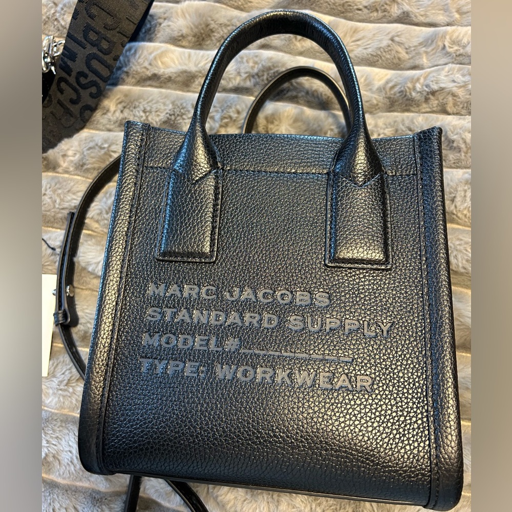 The Marc Jacob’s Leather Tote with extra straps